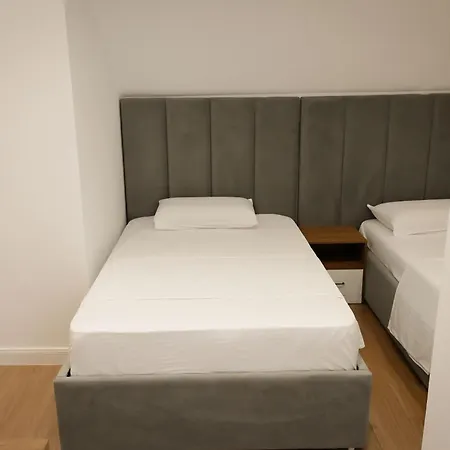 Venezia Hotel *