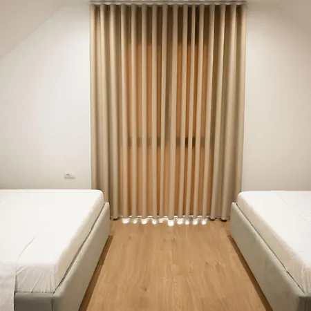 Venezia Hotel *