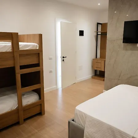 Venezia Hotel *