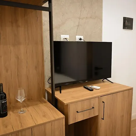 Venezia فندق Shëngjin