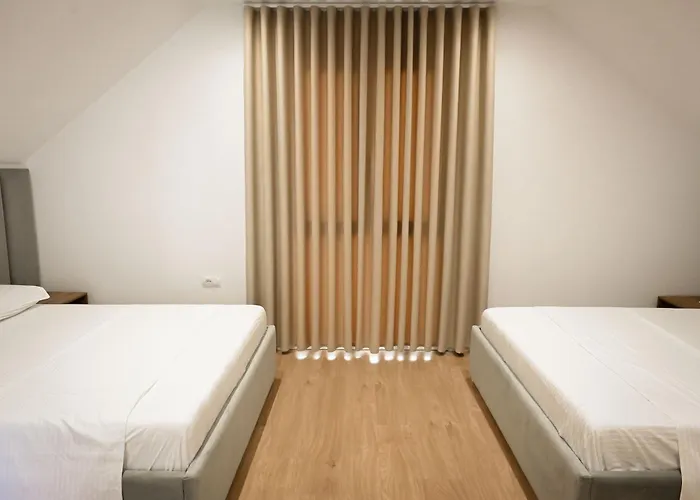 Venezia Hotel *