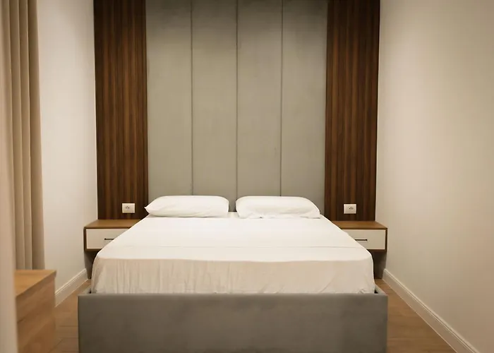 Venezia Hotel *