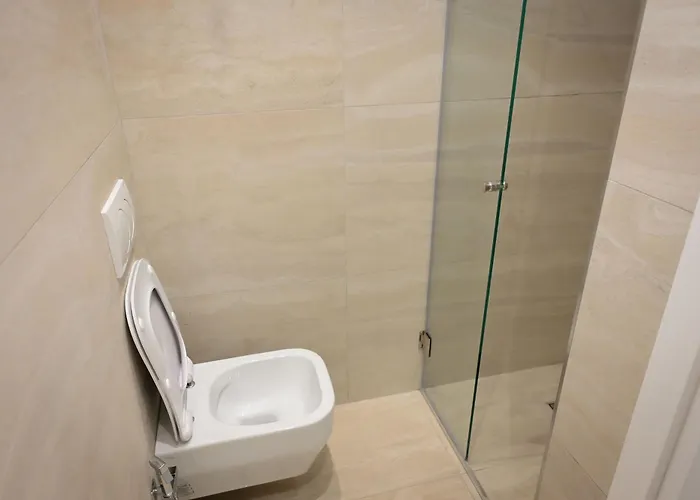 Venezia Hotel *